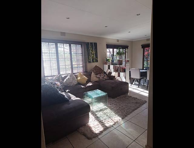 3 BEDROOM PROPERTY TO RENT IN SEA VIEW